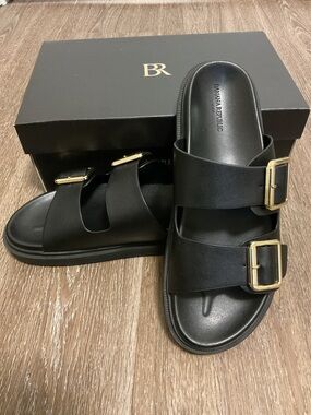 Banana Republic Molded Outsole Sandal - Black size 9